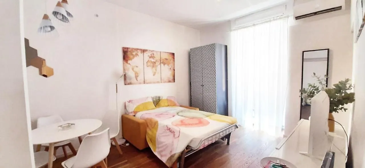 Cheerful Flat In Funky Rome Apartment Italy